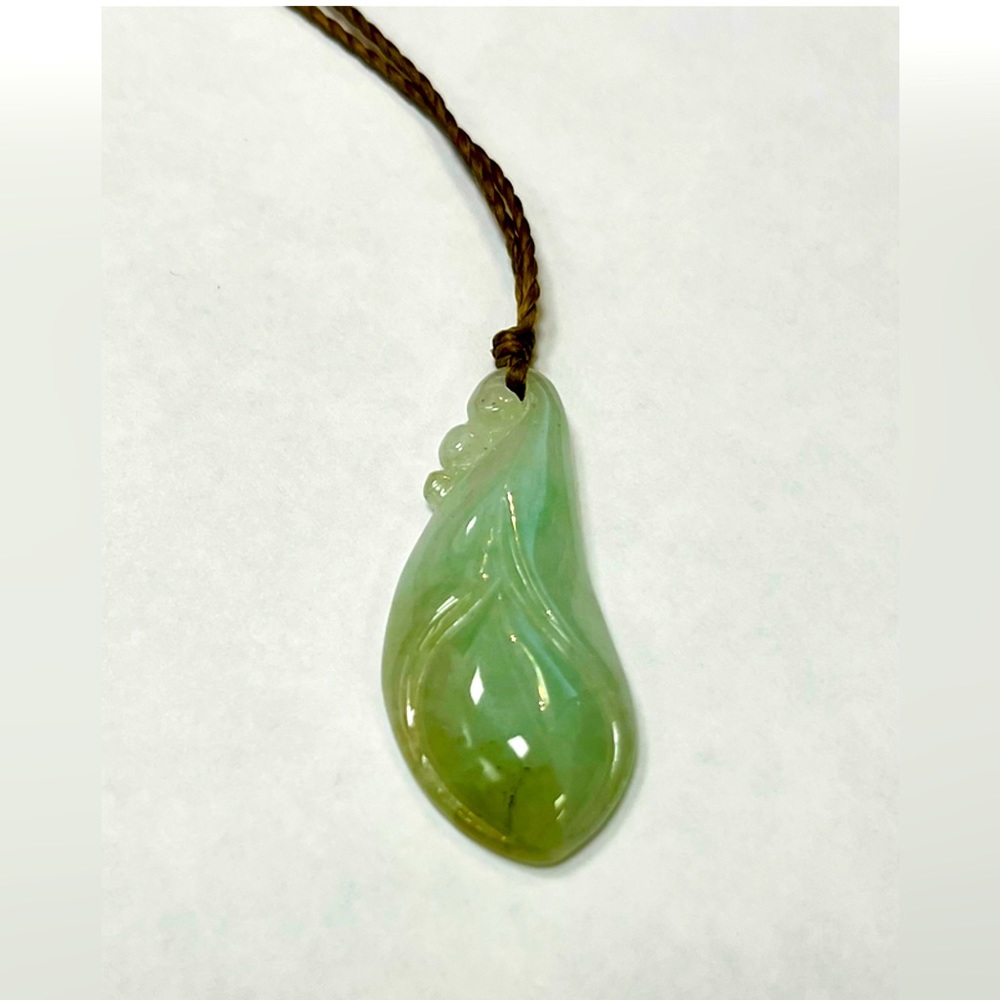 Jadeite Lotus Stone Necklace
